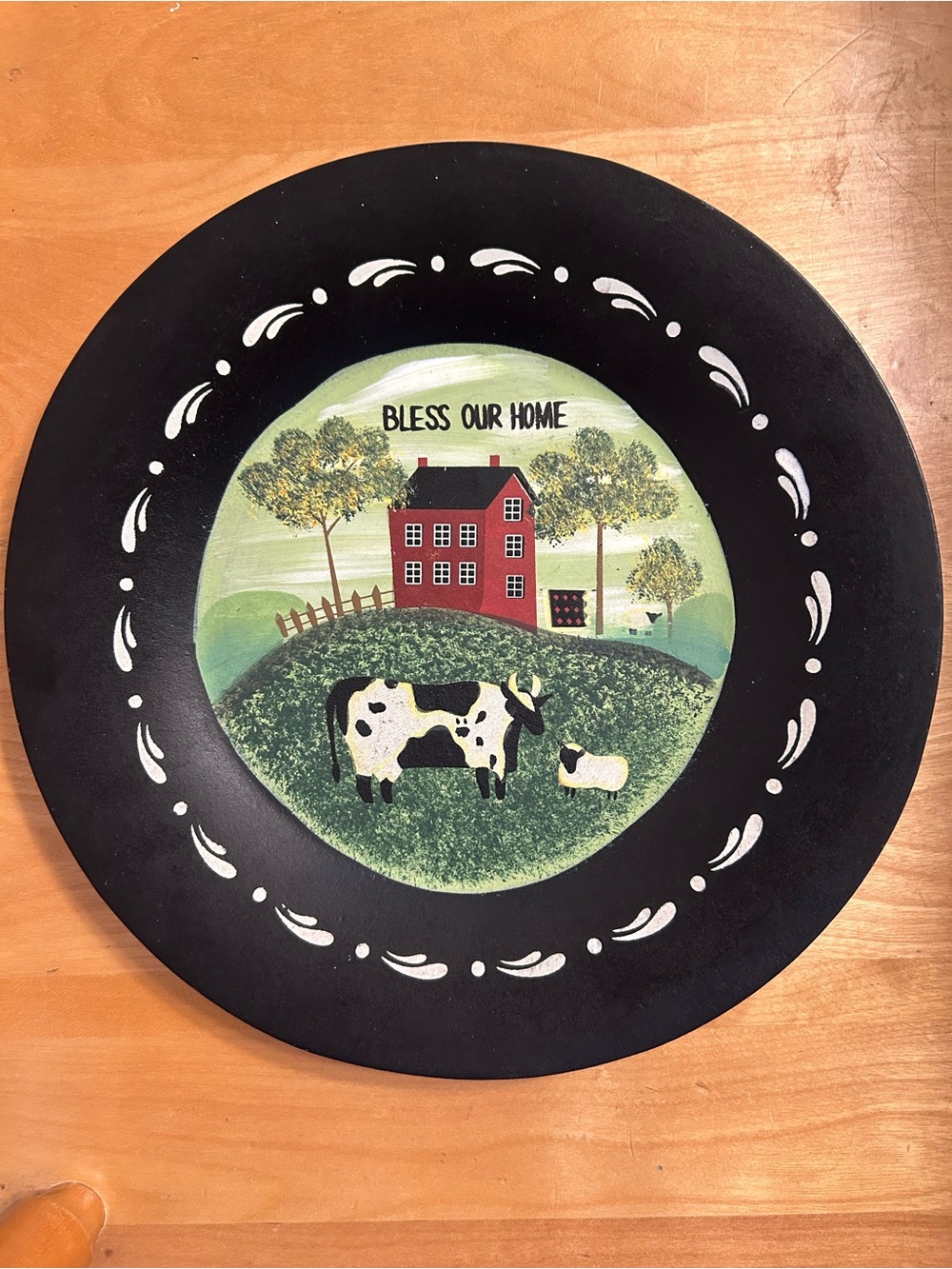 Round Decorative Wall Plate - Black with Primitive Artwork- 9 1/2” Round, Exc.